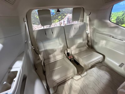 TOYOTA LAND CRUISER 300 - 10