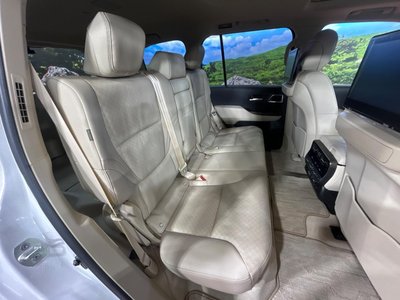 TOYOTA LAND CRUISER 300 - 9