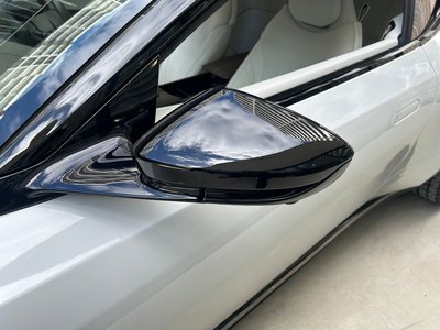 ASTON MARTIN DB11 - 10