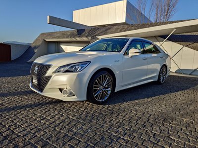 TOYOTA CROWN ATHLETE - 2