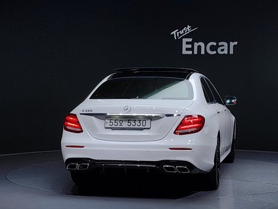 MERCEDES-BENZ E-CLASS - 3