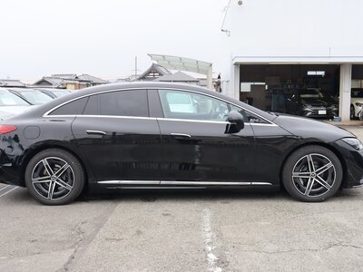 MERCEDES-BENZ EQE - 8