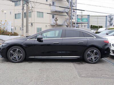 MERCEDES-BENZ EQE - 9