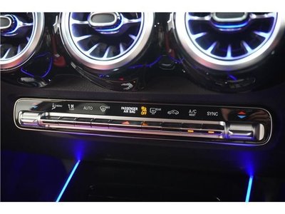 2024 Mercedes-BENZ GLB — миниатюра 36