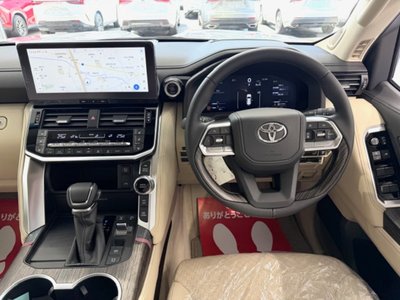 TOYOTA LAND CRUISER 300 - 2