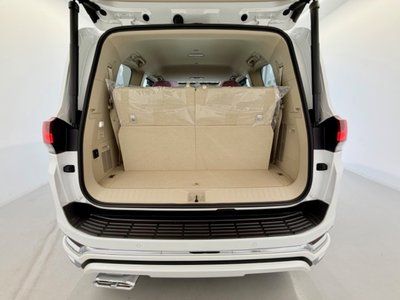 TOYOTA LAND CRUISER 300 - 7