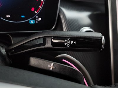 MERCEDES-BENZ GLC - 9