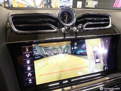 2022 Bentley BENTAYGA thumbnail 14