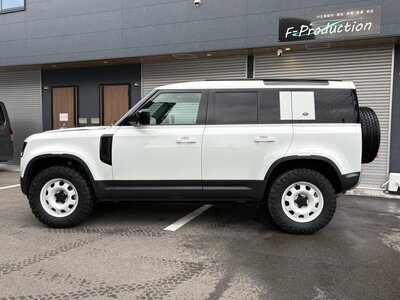 LAND ROVER DEFENDER - 3