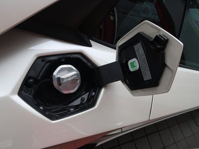 2017 Lamborghini AVENTADOR — миниатюра 32