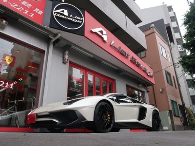 LAMBORGHINI AVENTADOR - 8