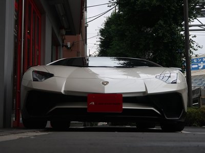 LAMBORGHINI AVENTADOR - 5