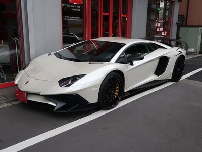 LAMBORGHINI AVENTADOR - 7