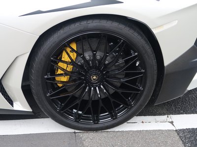 LAMBORGHINI AVENTADOR - 10