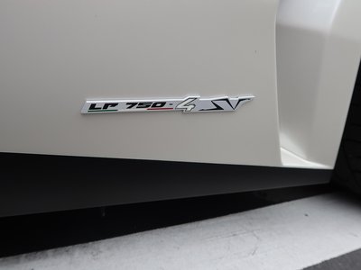2017 Lamborghini AVENTADOR — миниатюра 28