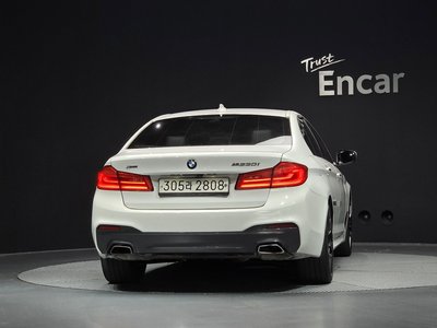 BMW 5 SERIES - 3