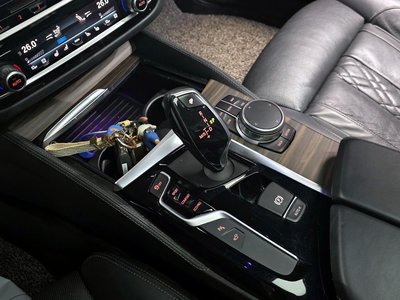 BMW 5 SERIES - 9