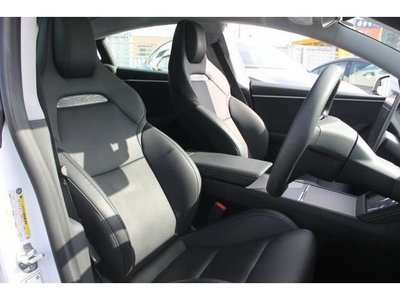 صورة 9 لـ 2024 Tesla MODEL 3