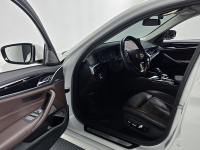 BMW 5 SERIES - 10
