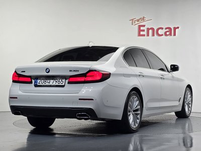 BMW 5 SERIES - 4