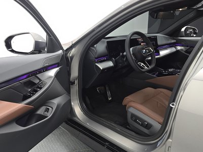 2025 BMW 5 SERIES 缩略图 13