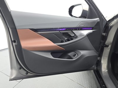 2025 BMW 5 SERIES 缩略图 30
