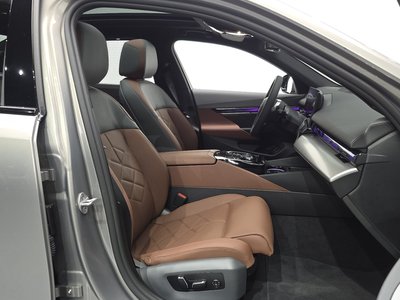 2025 BMW 5 SERIES 缩略图 17