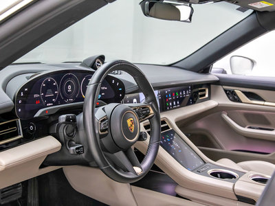 2021 Porsche TAYCAN 照片 9