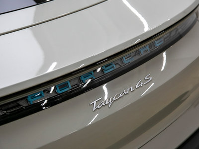 2021 Porsche TAYCAN 照片 8