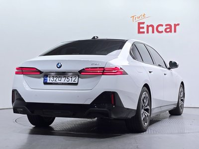 BMW 5 SERIES - 4