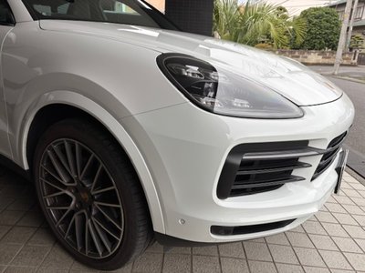 PORSCHE CAYENNE - 8