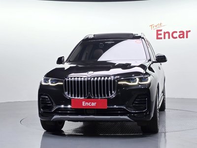 2022 BMW X7 — фото 2