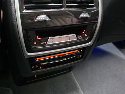 2022 BMW X7 — миниатюра 17