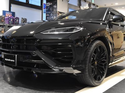LAMBORGHINI URUS - 7