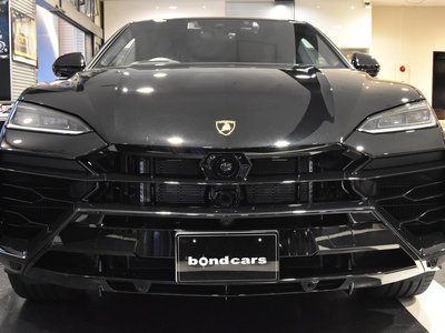 LAMBORGHINI URUS - 6