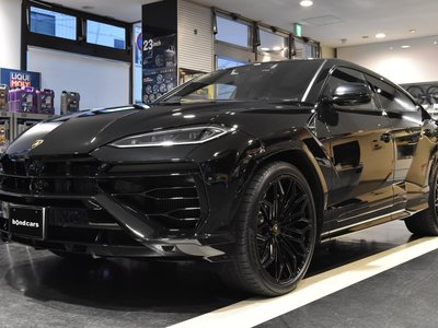 LAMBORGHINI URUS - 1