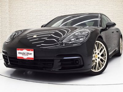 PORSCHE PANAMERA - 1