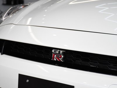 NISSAN GT-R - 4
