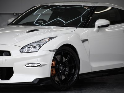 NISSAN GT-R - 3