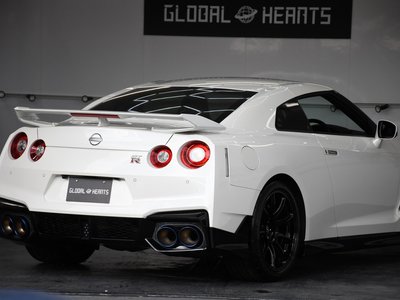 NISSAN GT-R - 6