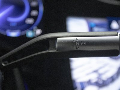 MERCEDES-BENZ EQS - 9