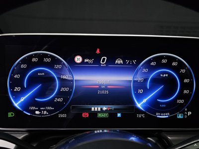 MERCEDES-BENZ EQE - 8