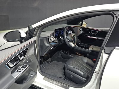 MERCEDES-BENZ EQE - 10