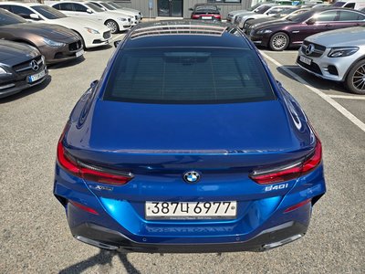 BMW 8 SERIES - 8