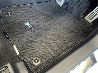 2016 Lexus GS F thumbnail 21