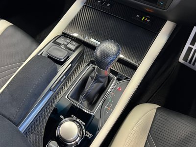 2016 Lexus GS F thumbnail 20
