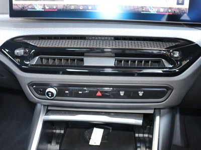 2025 BMW 3 SERIES 缩略图 86