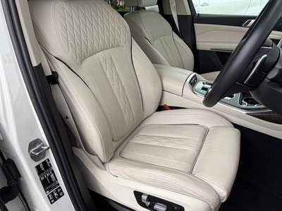 2023 BMW X7 — миниатюра 15