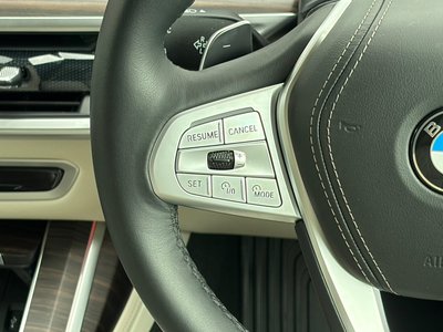 2023 BMW X7 — миниатюра 20
