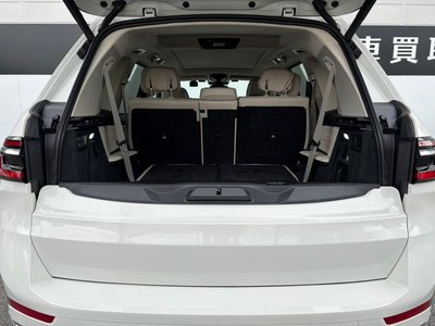 2023 BMW X7 — миниатюра 40